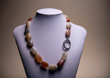 Load image into Gallery viewer, VANESSA