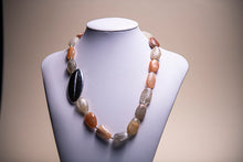 Load image into Gallery viewer, VANESSA